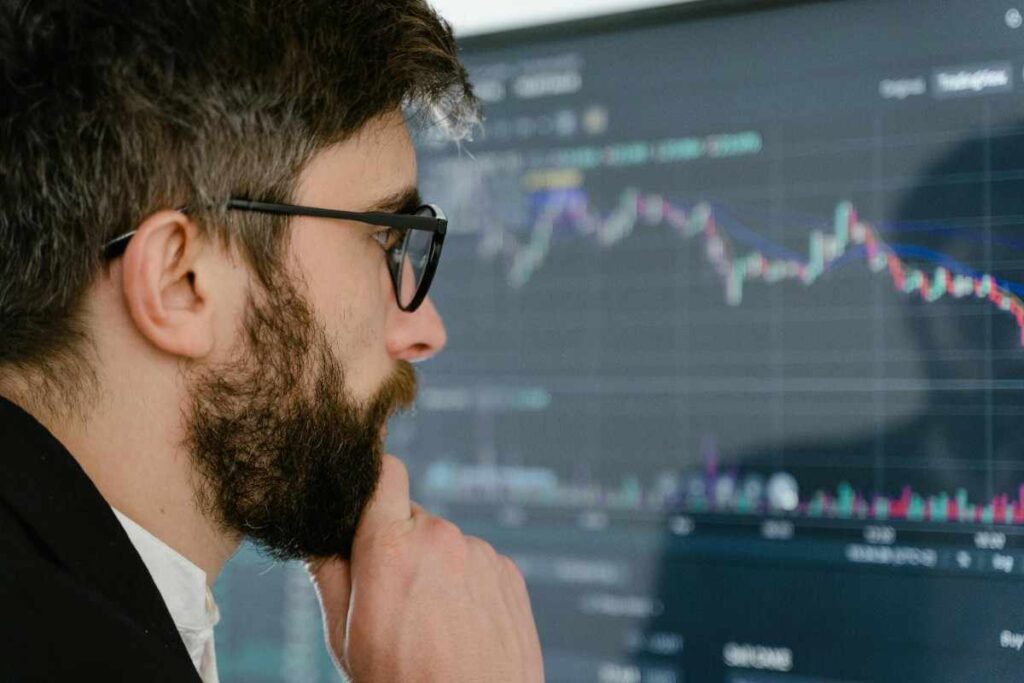 How much can a trader earn
